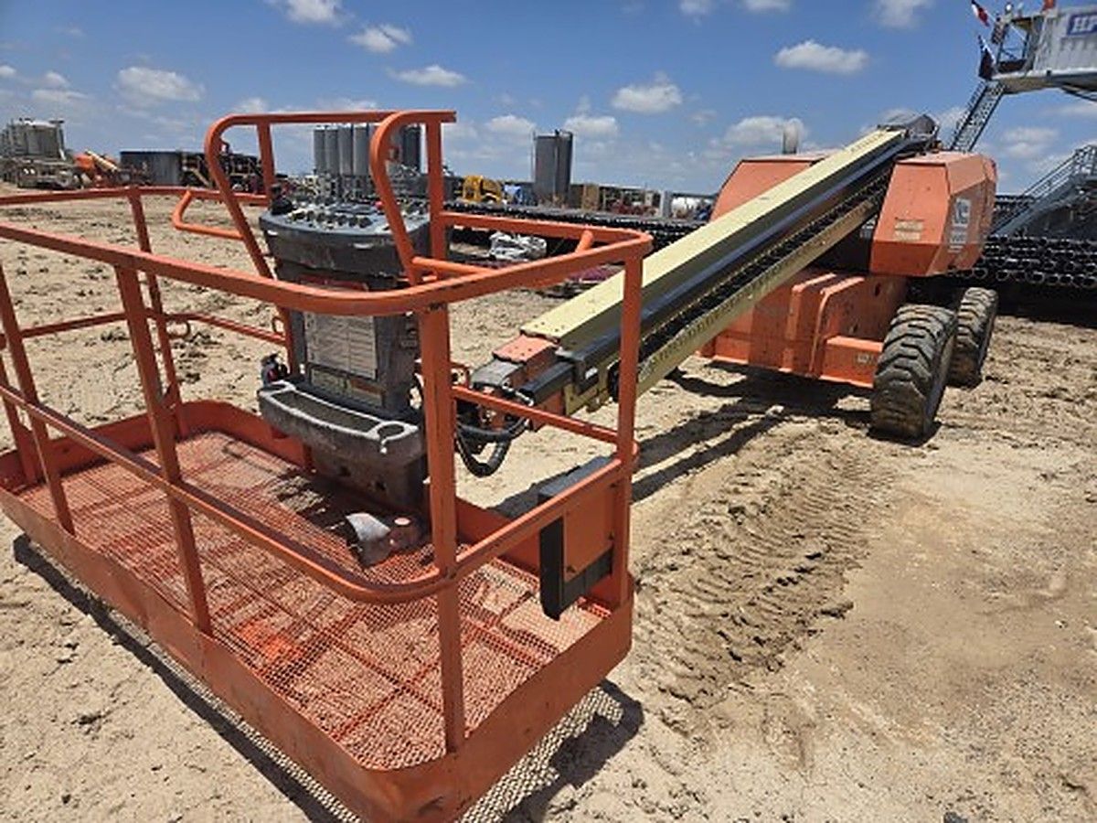JLG 600S photo 3