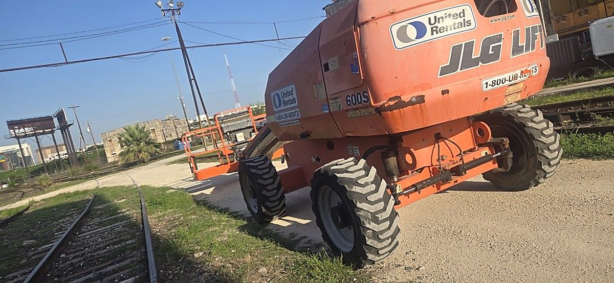 JLG 600S photo 3