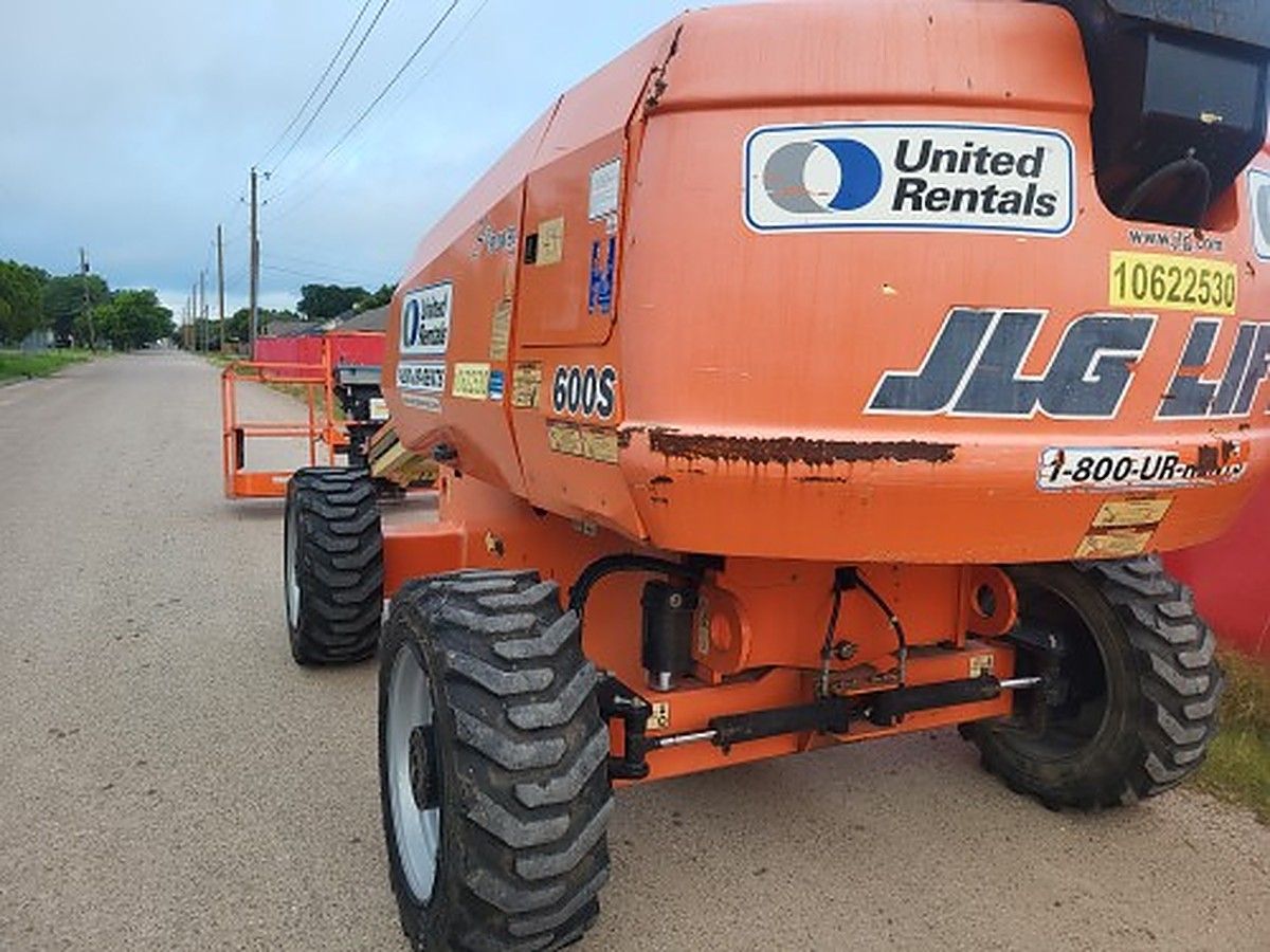 JLG 600S photo 2