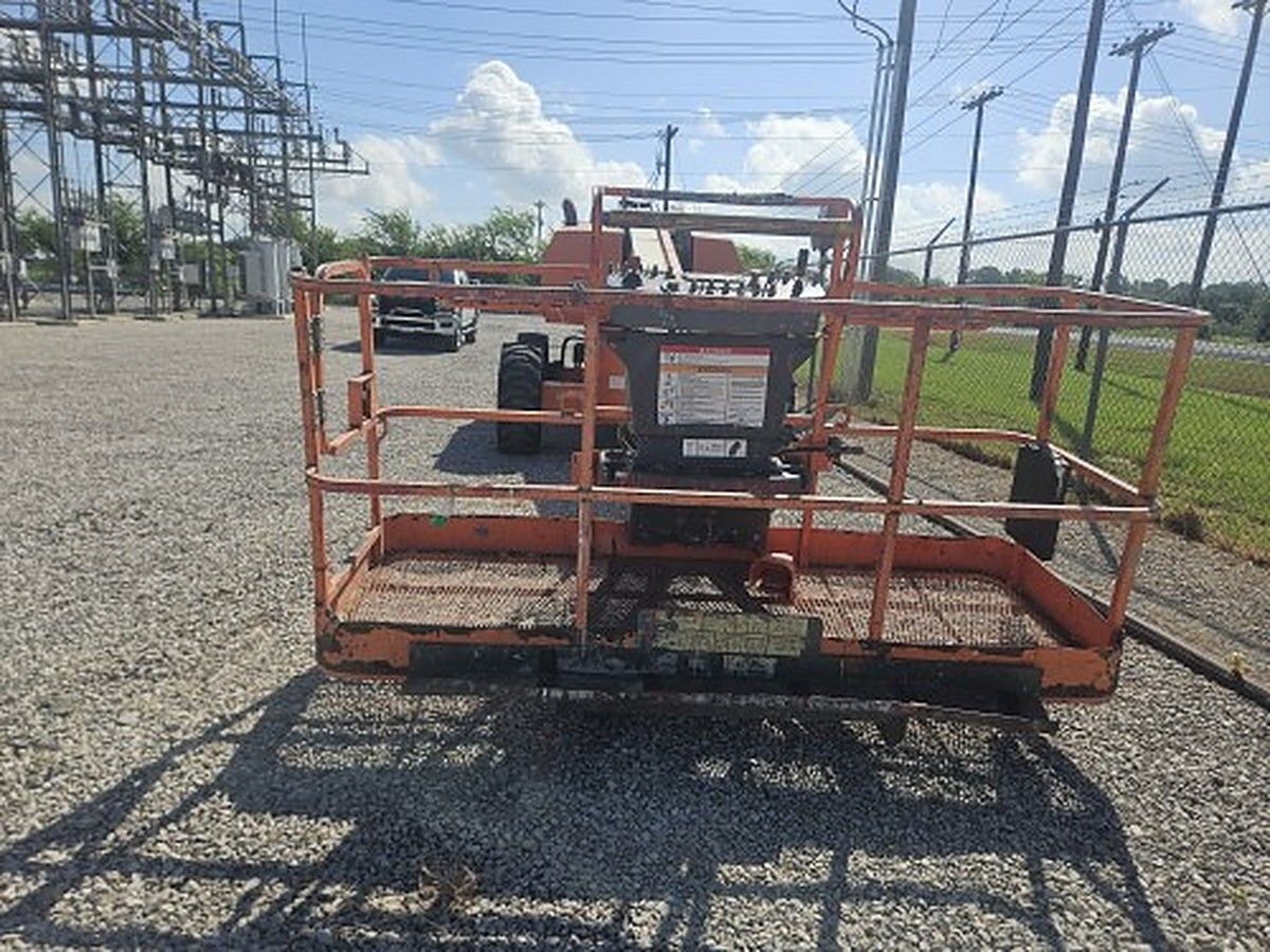JLG 600S photo 3