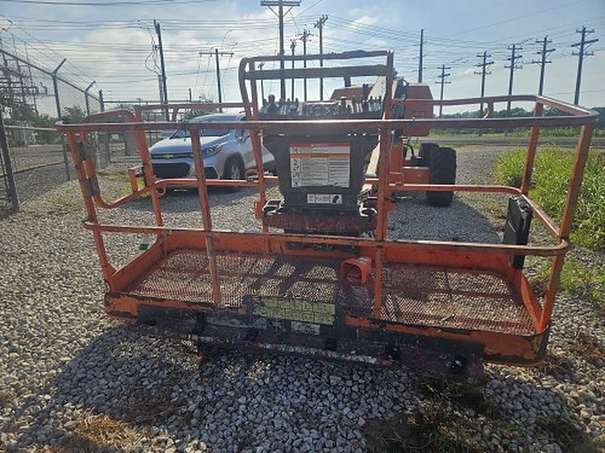 JLG 600S photo 5