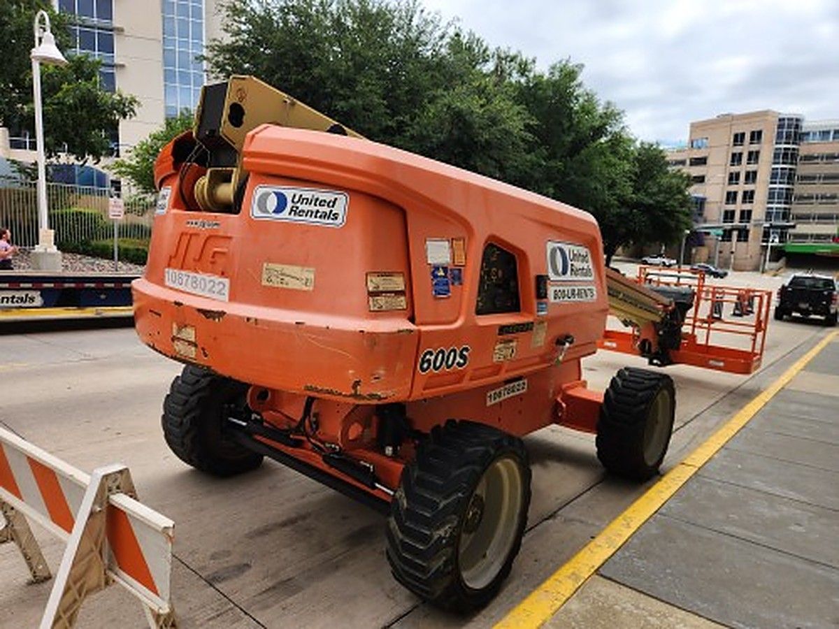 JLG 600S photo 3