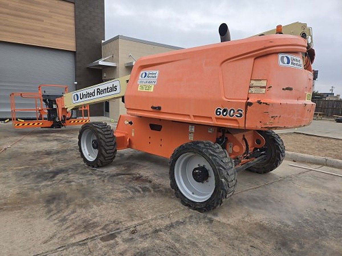 JLG 600S photo 3