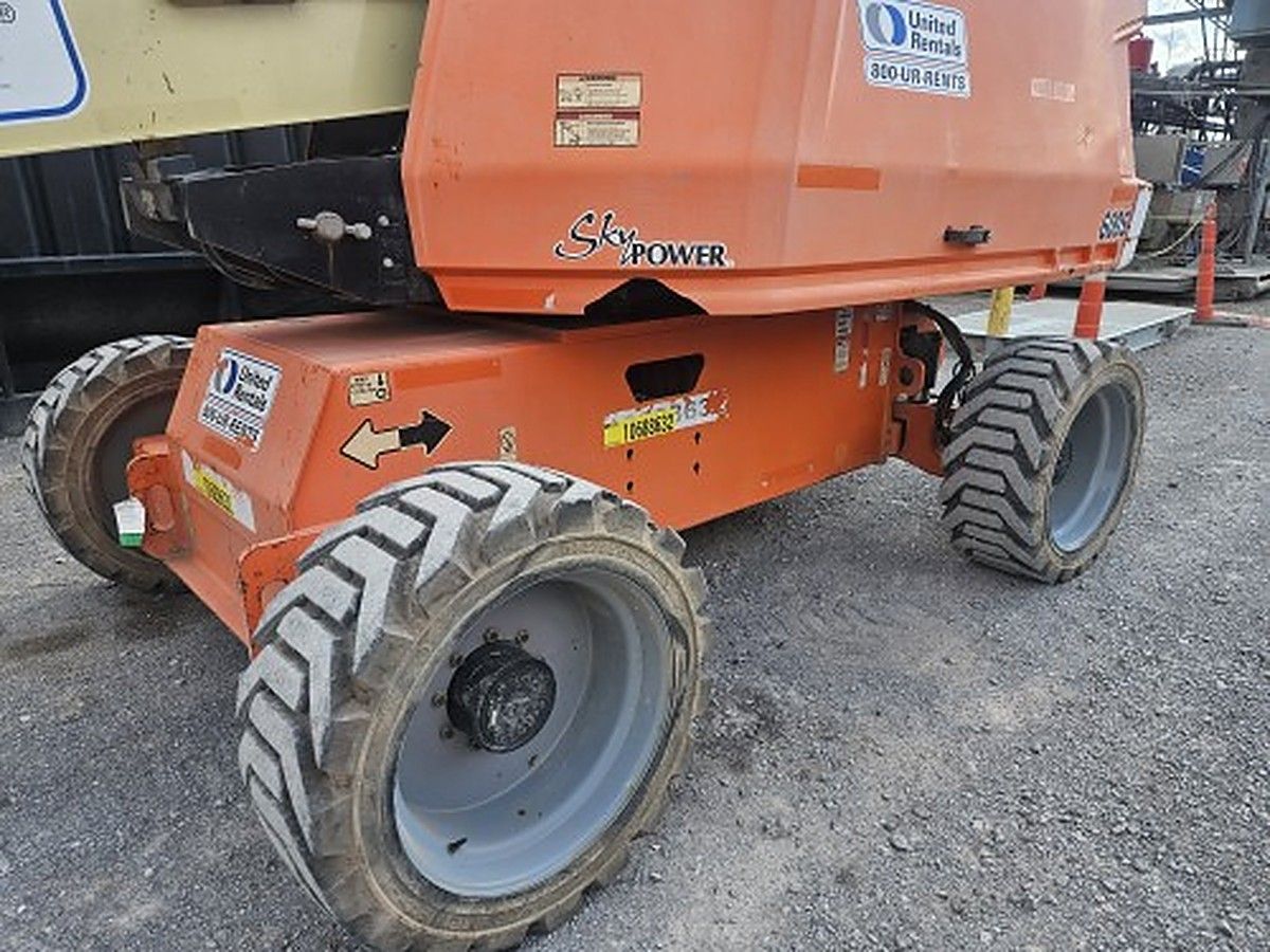 JLG 600S photo 8