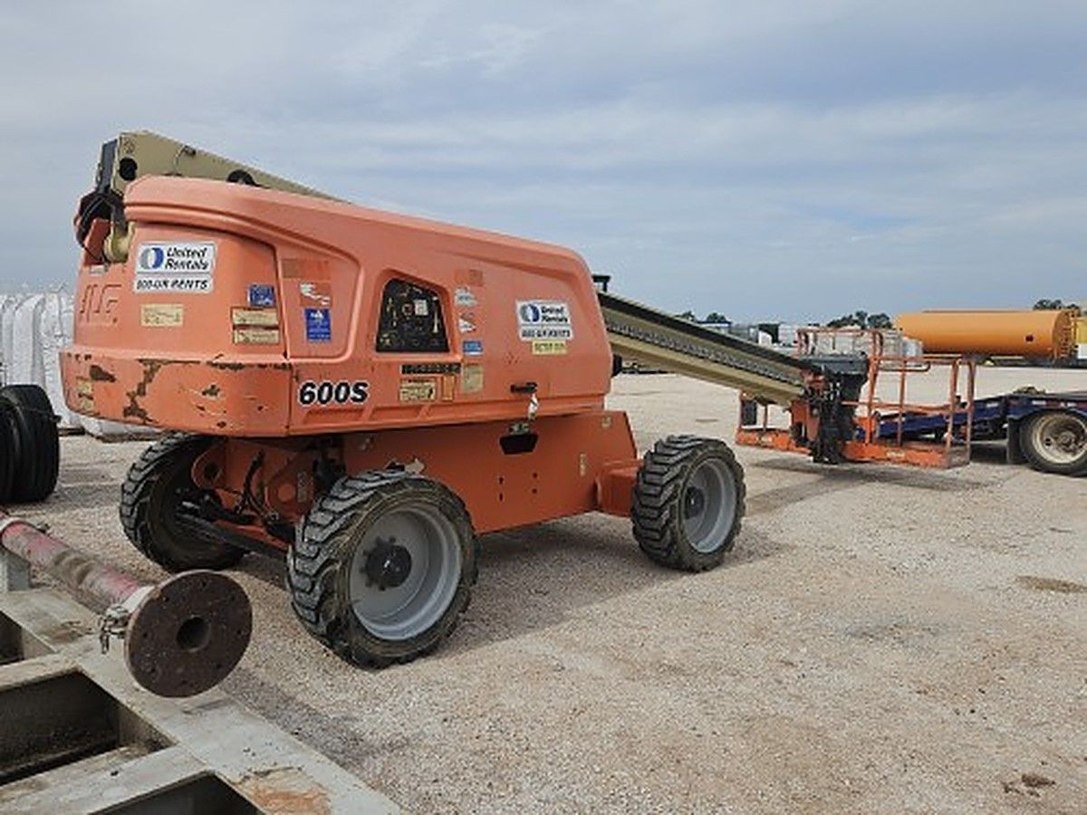 JLG 600S photo 2