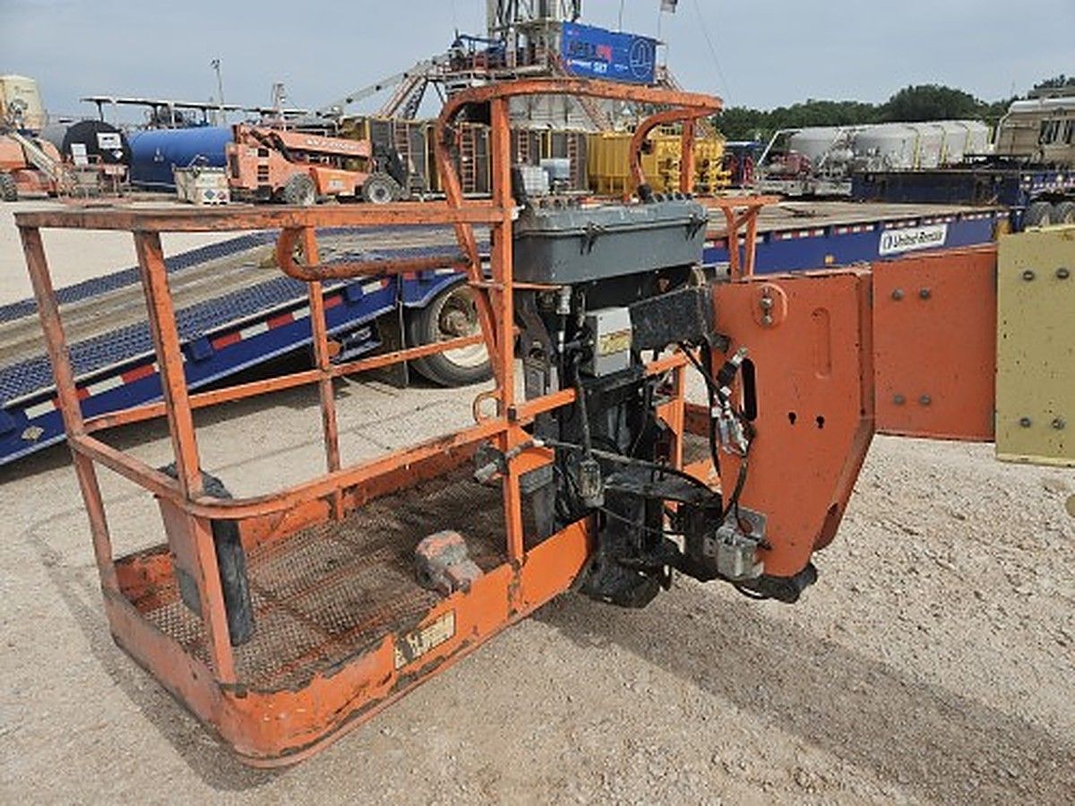 JLG 600S photo 8