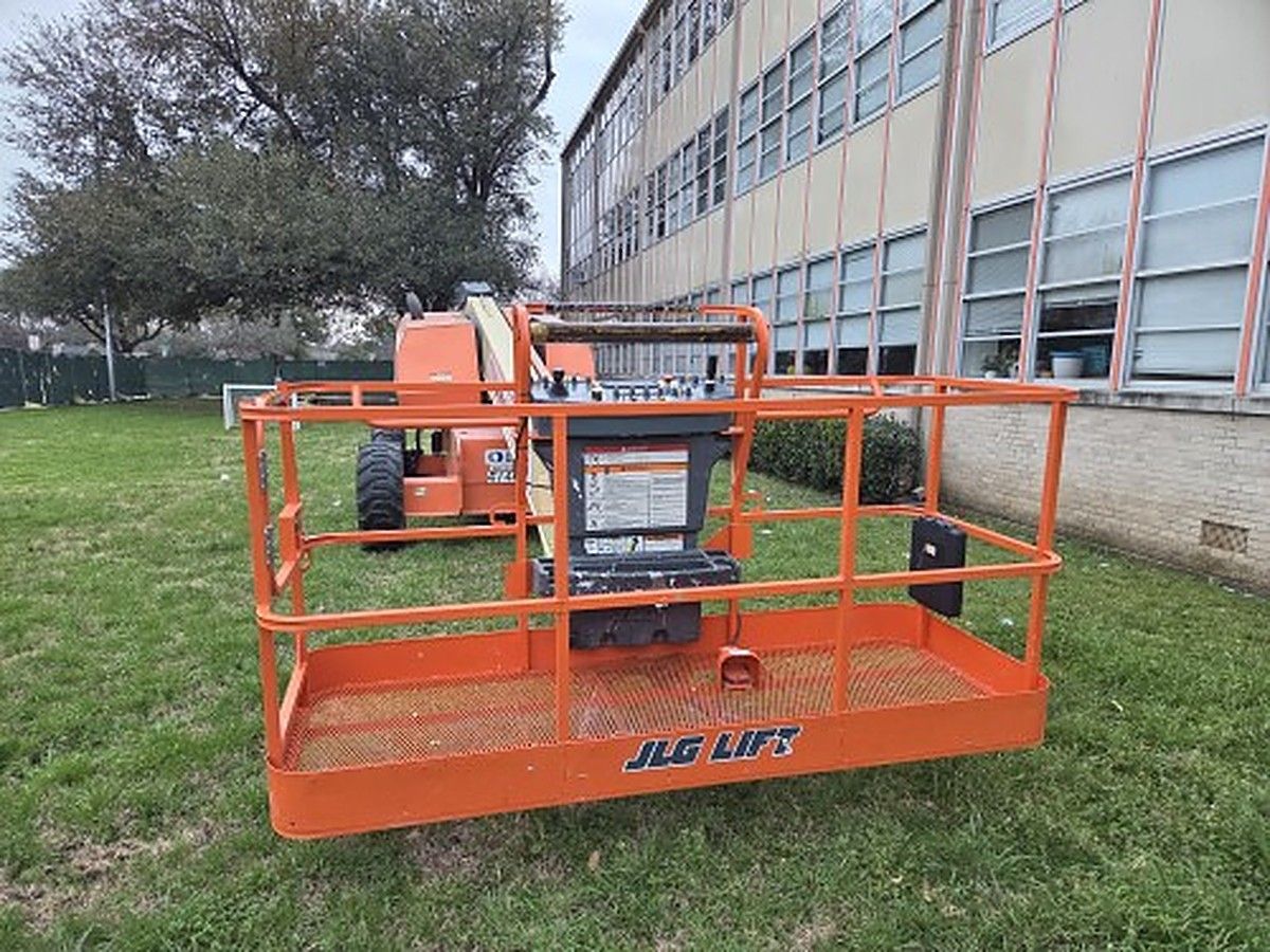 JLG 600S photo 10