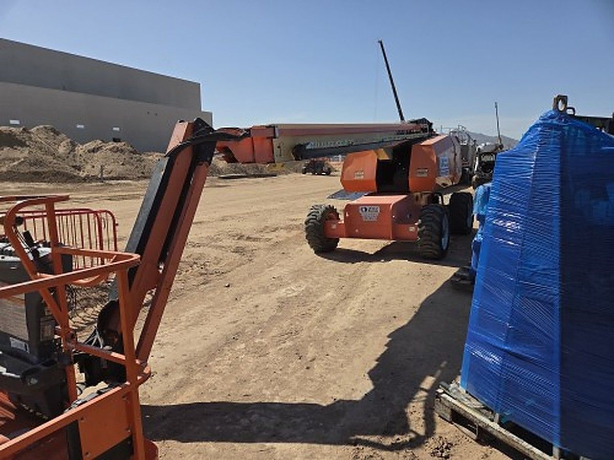 JLG 660SJ photo 2