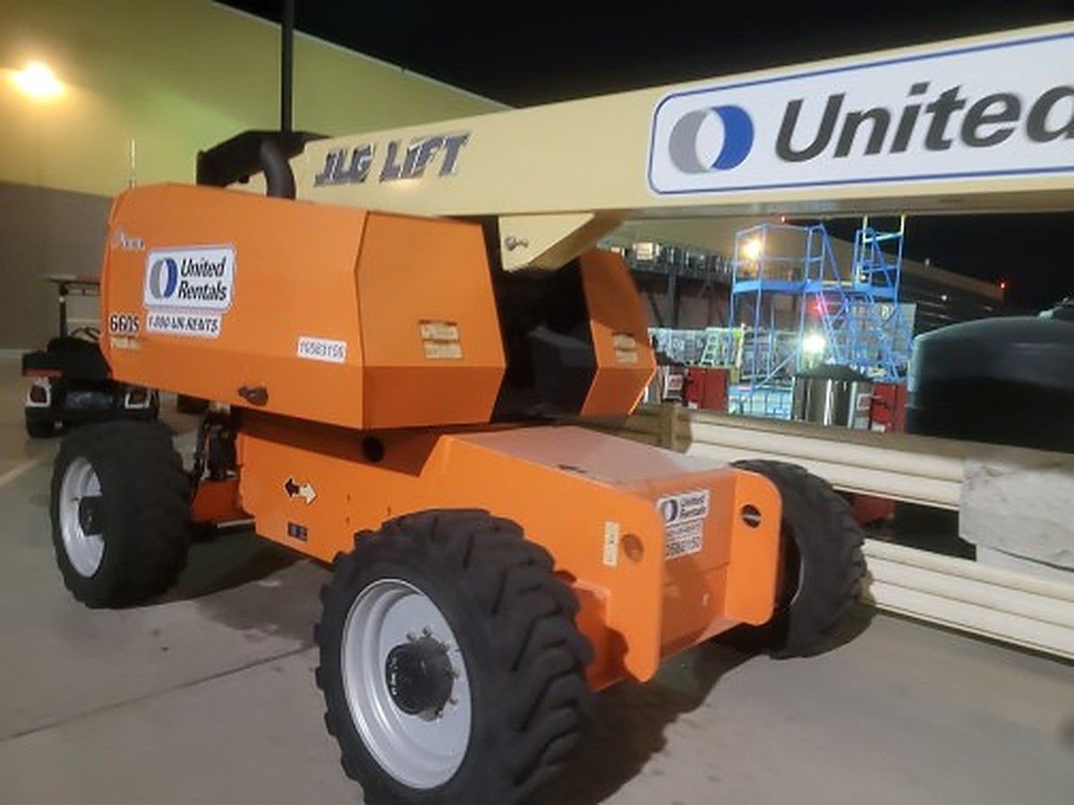 JLG 660SJ photo 2