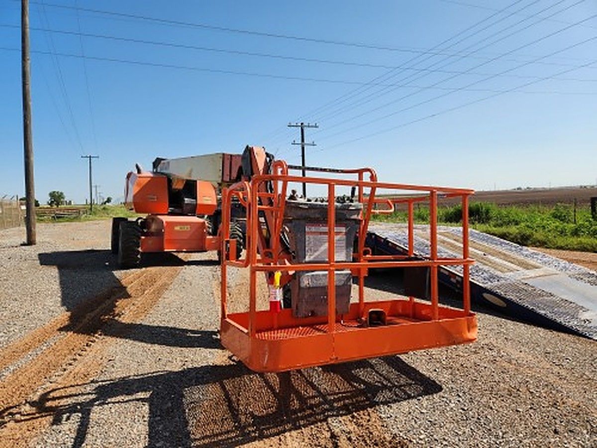 JLG 660SJ photo 2