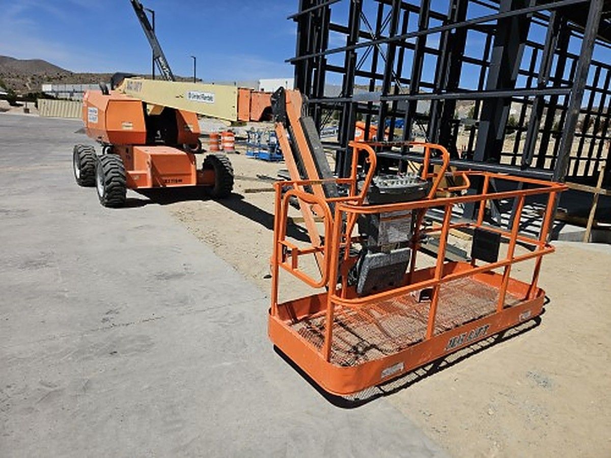 JLG 660SJ photo 5