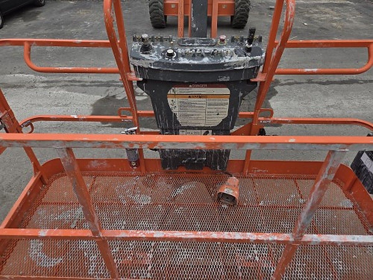 JLG 660SJ photo 11