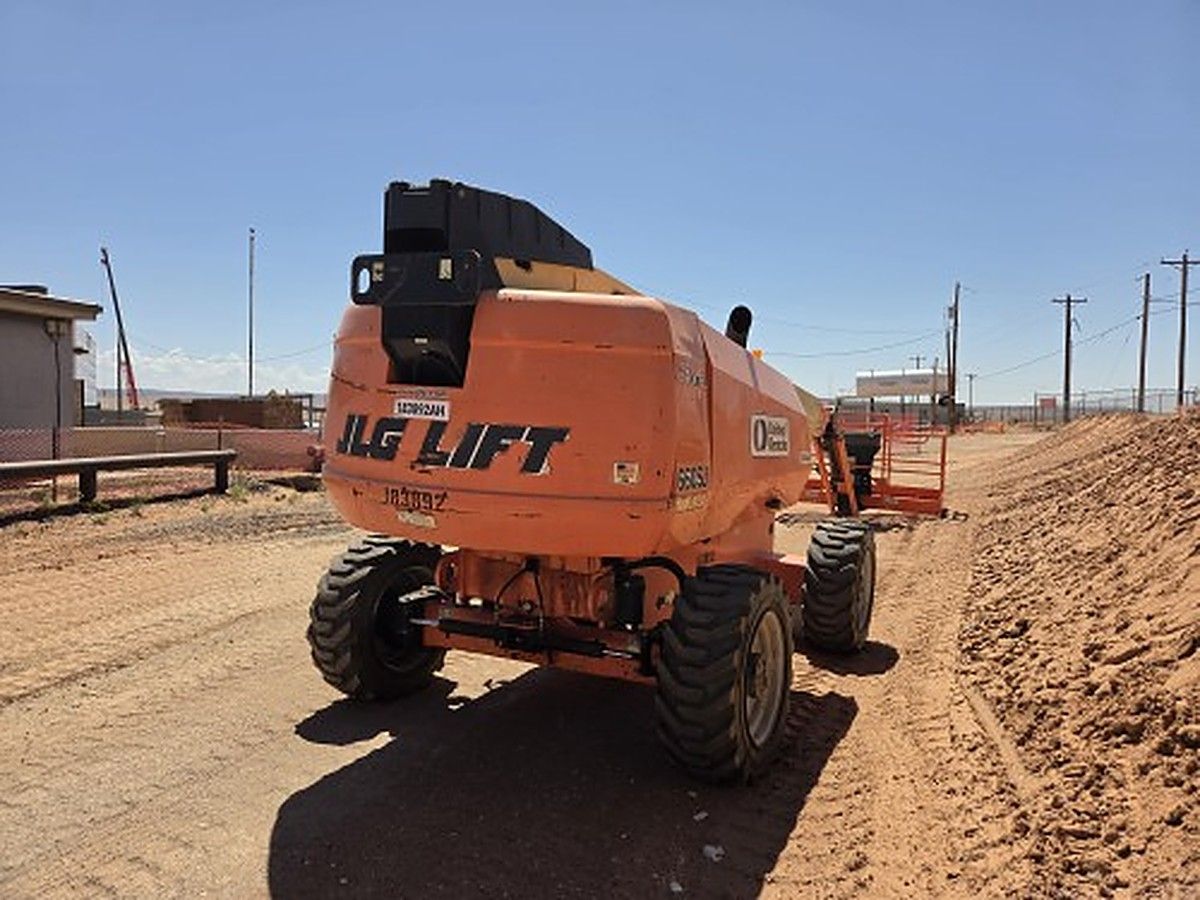 JLG 660SJ photo 2