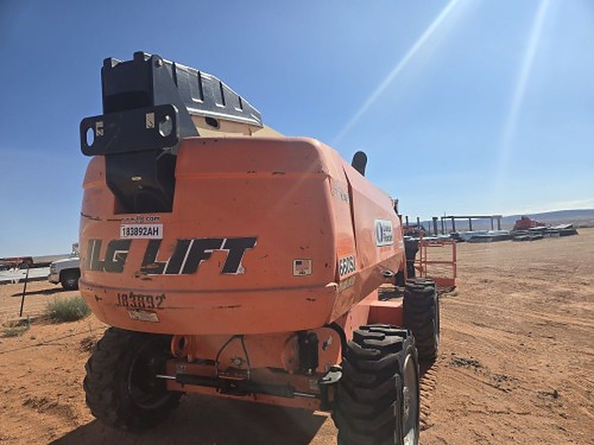 JLG 660SJ photo 3