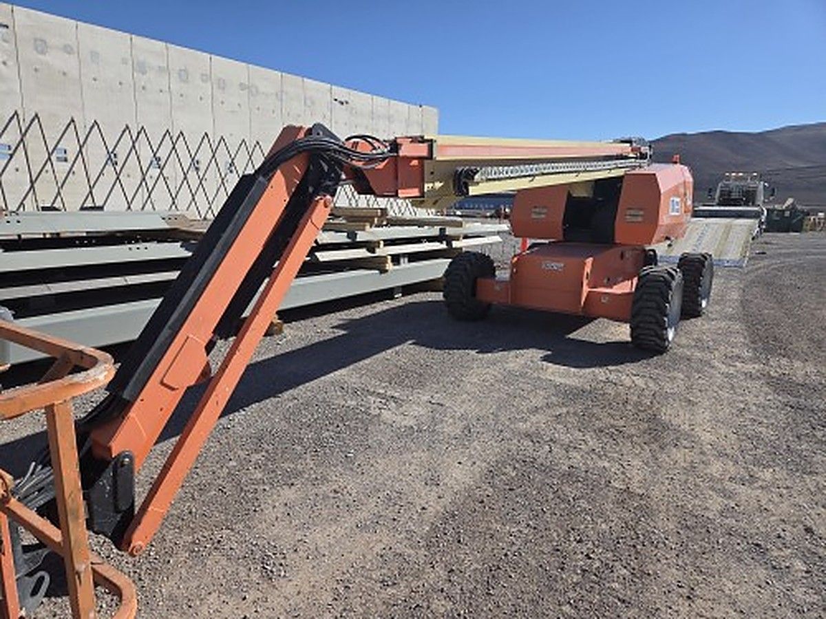 JLG 660SJ photo 2