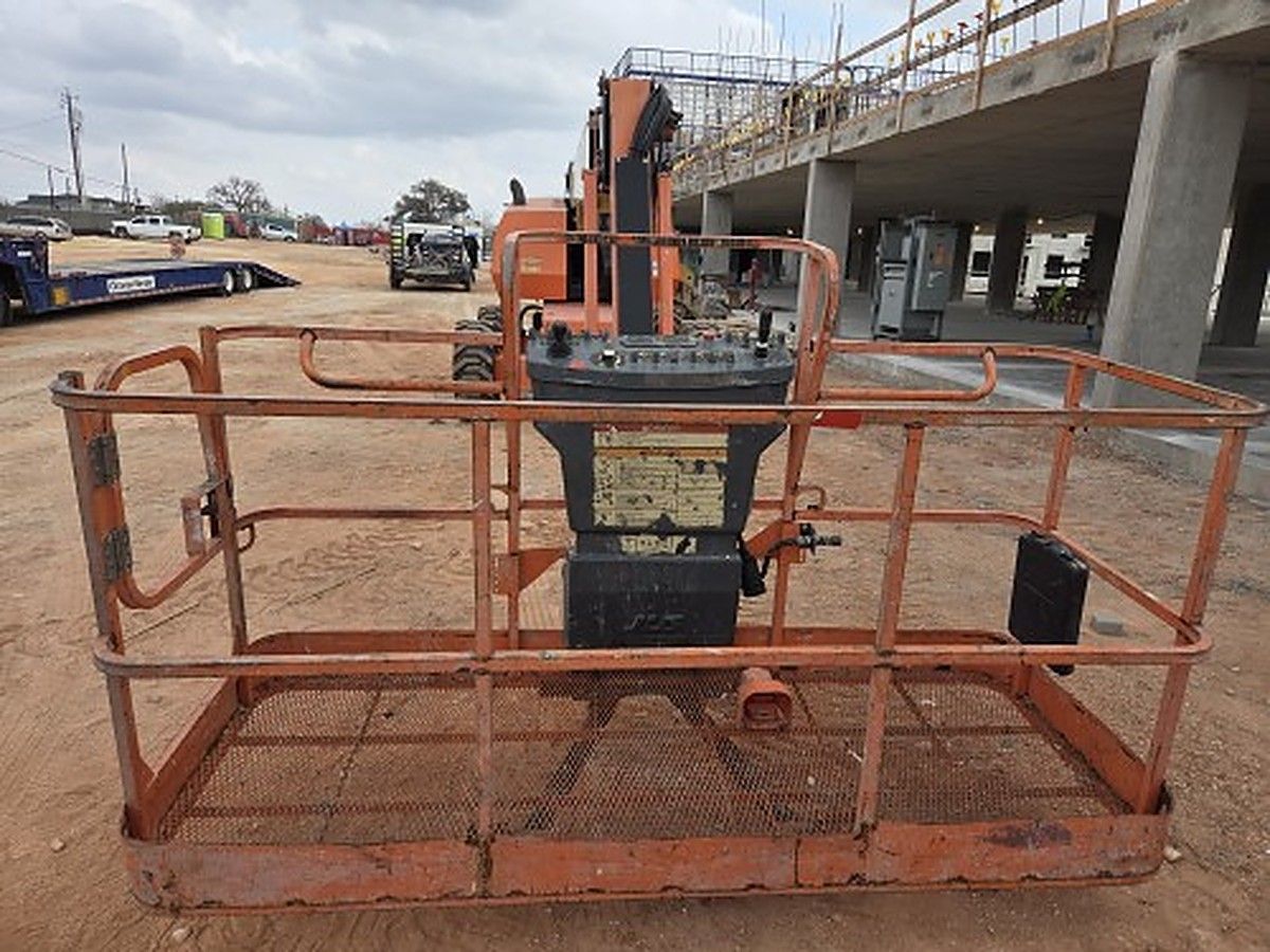 JLG 660SJ photo 4