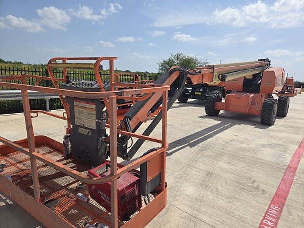 JLG 660SJ photo 3