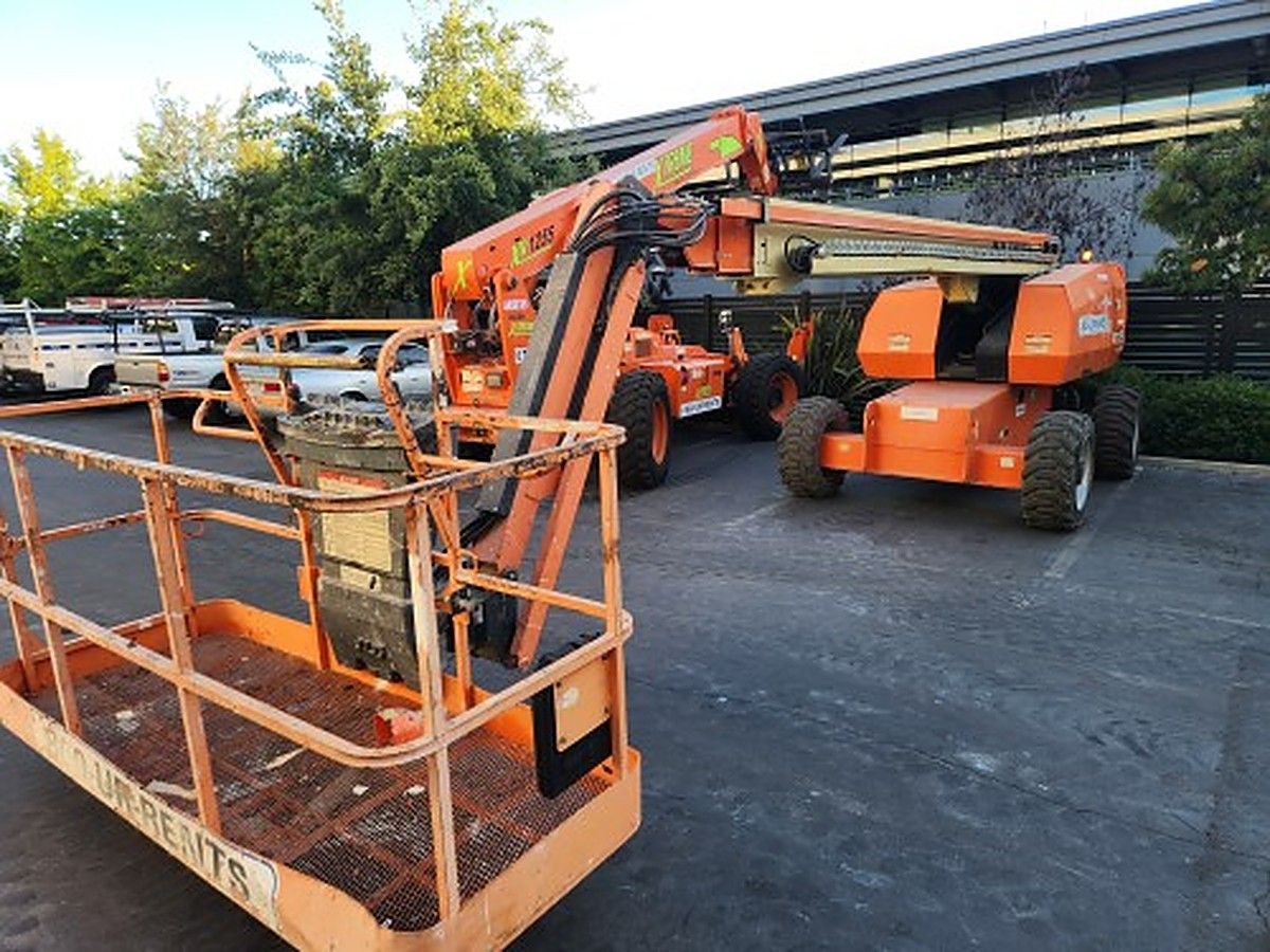 JLG 660SJ photo 2