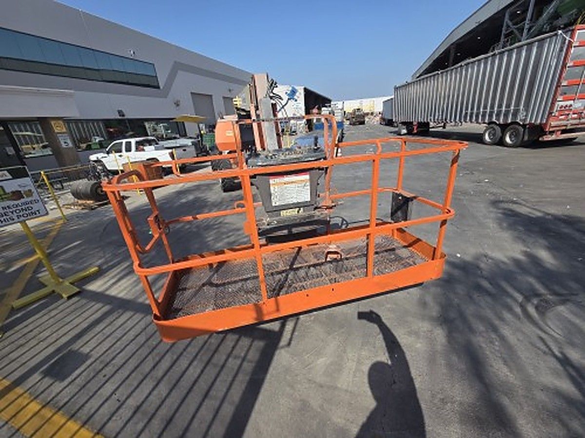 JLG 800AJ photo 5