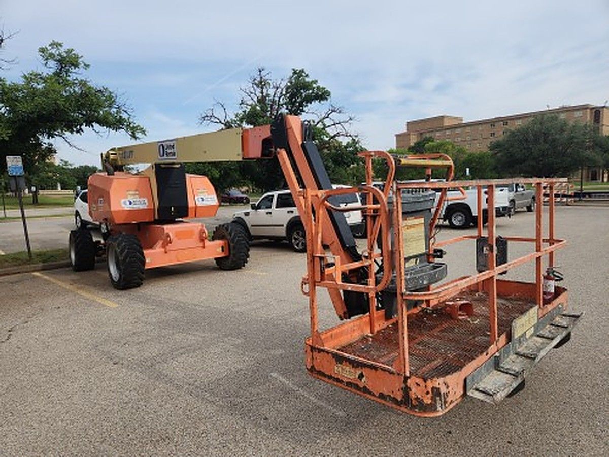 JLG 800AJ photo 2