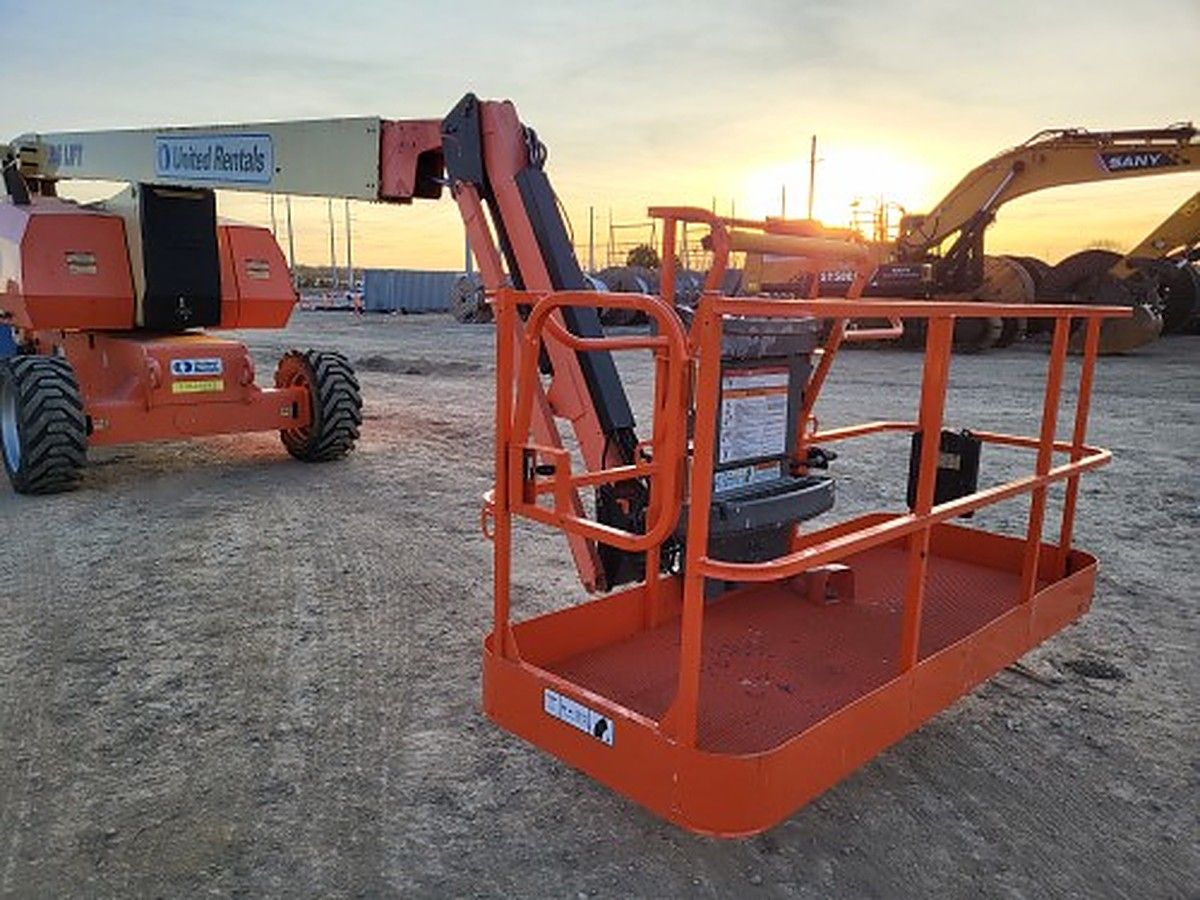 JLG 800AJ photo 2