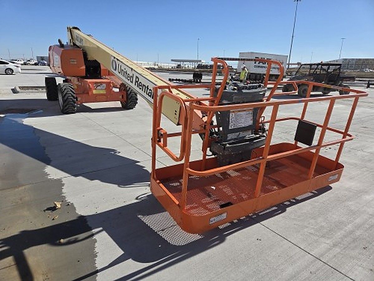 JLG 800S photo 4