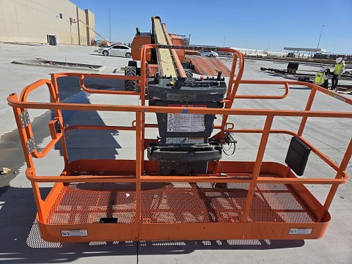 JLG 800S photo 6