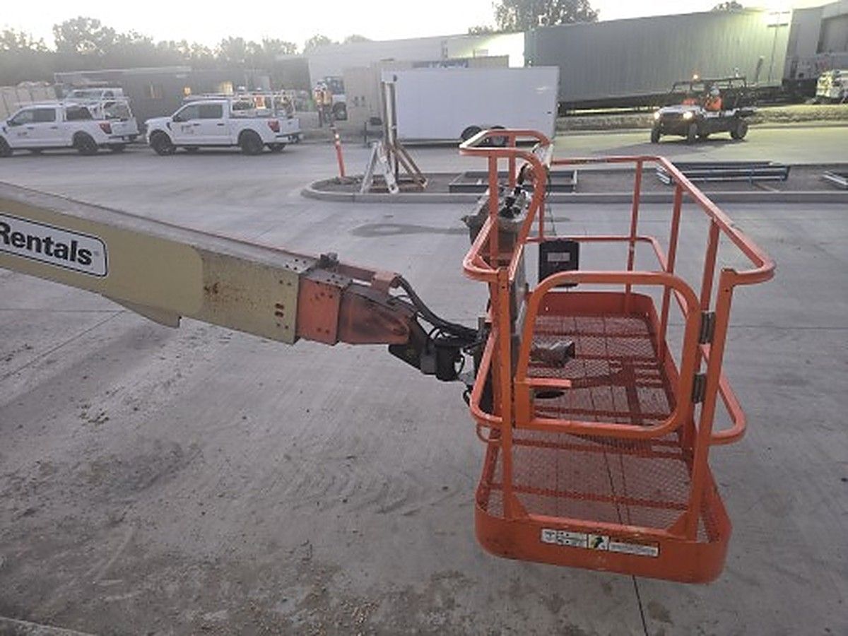 JLG 800S photo 6