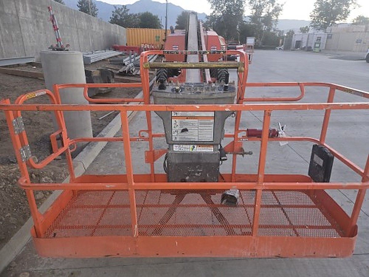 JLG 800S photo 8
