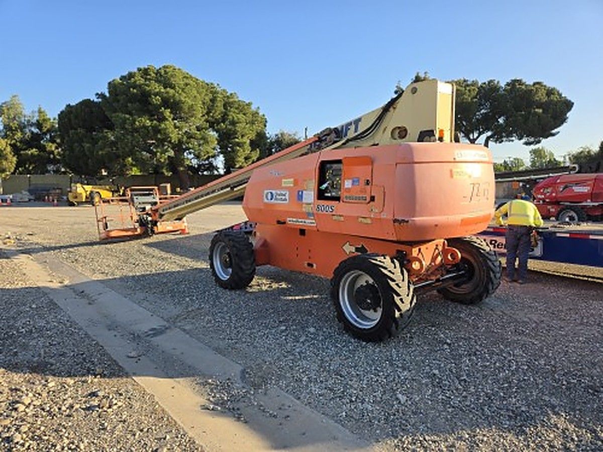 JLG 800S photo 2
