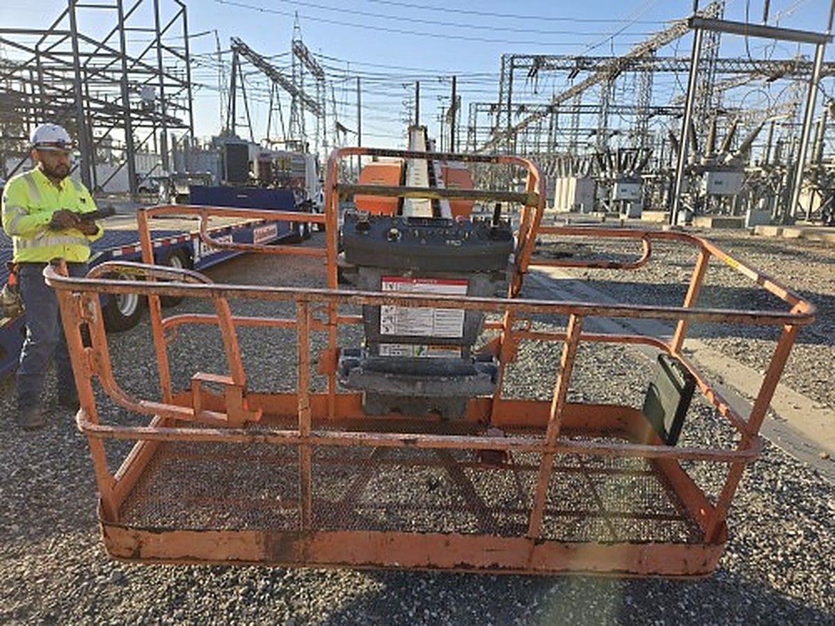 JLG 800S photo 3