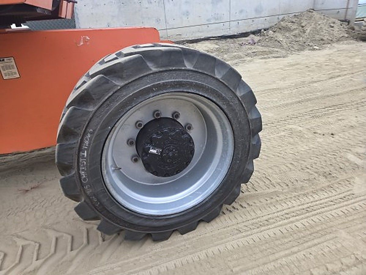 JLG 800S photo 3