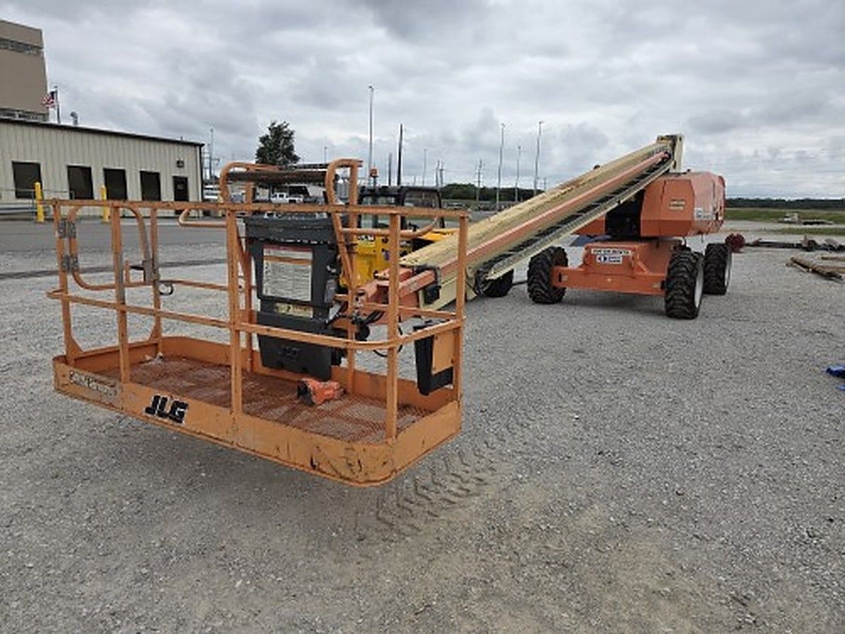 JLG 800S photo 4
