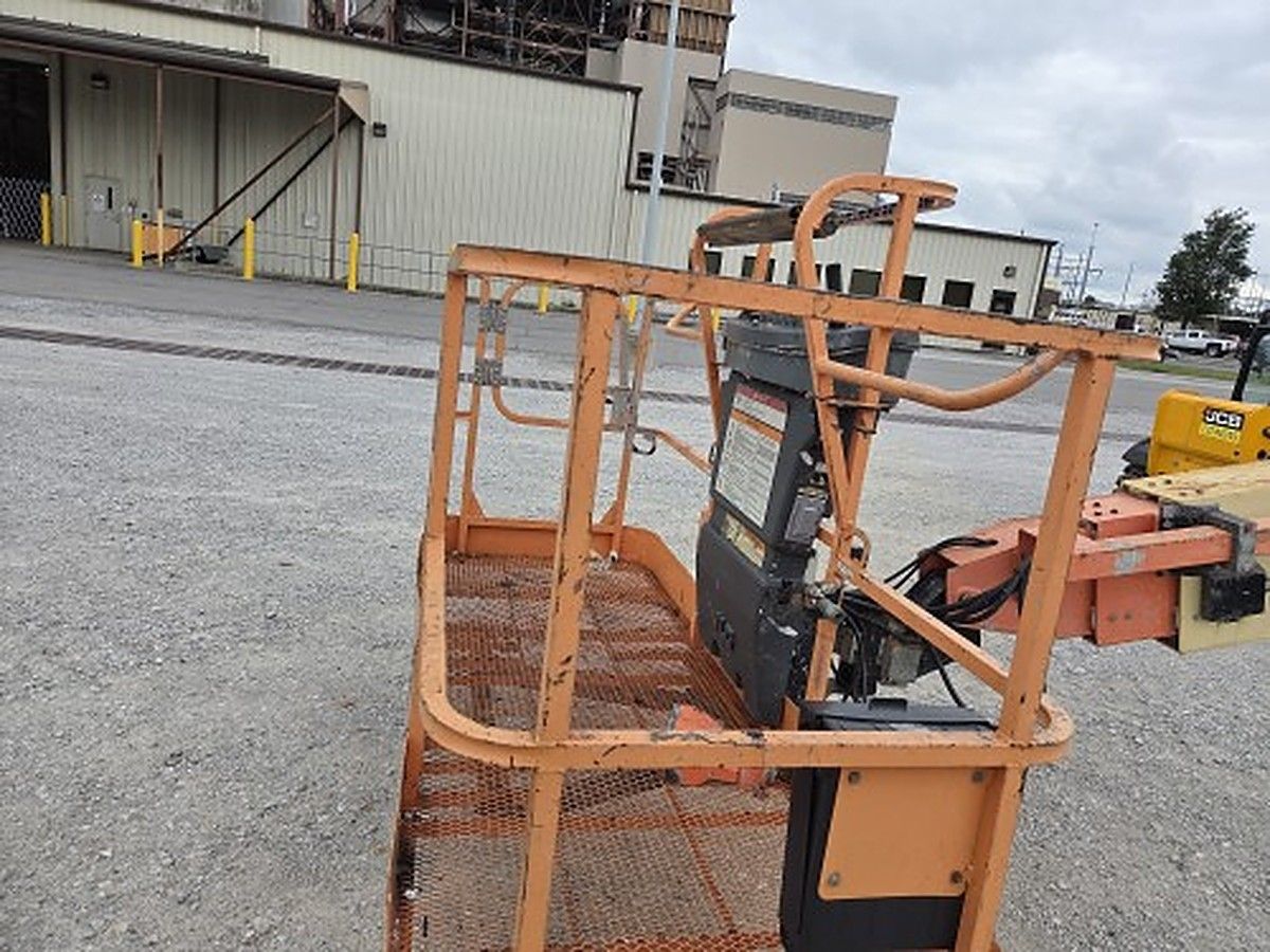 JLG 800S photo 10