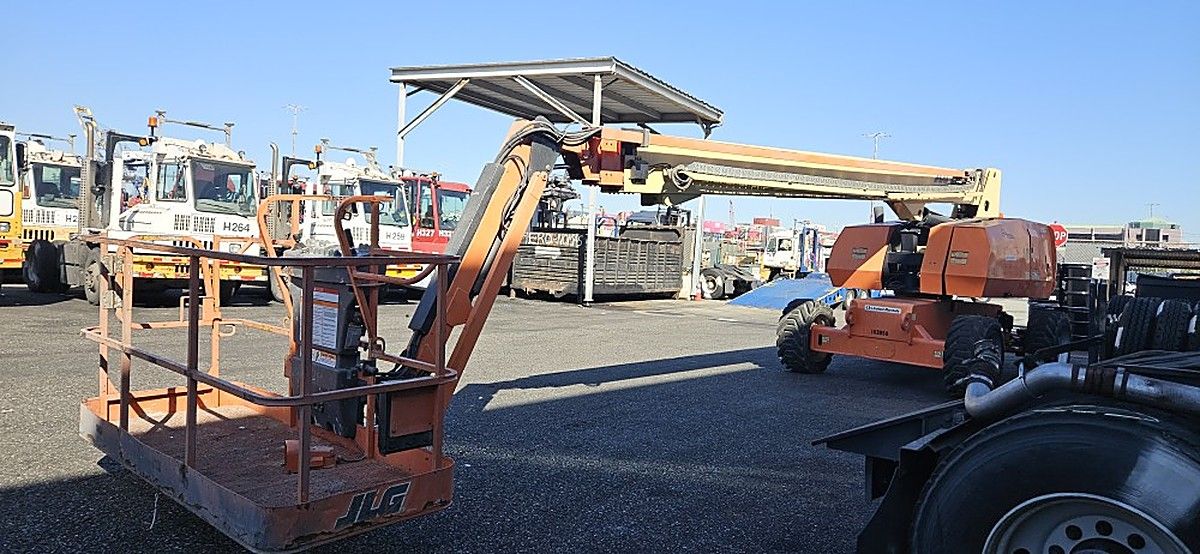 2017 JLG 860SJ for sale in Las Vegas, NV