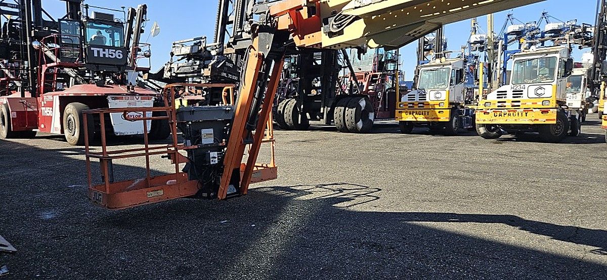 JLG 860SJ photo 7