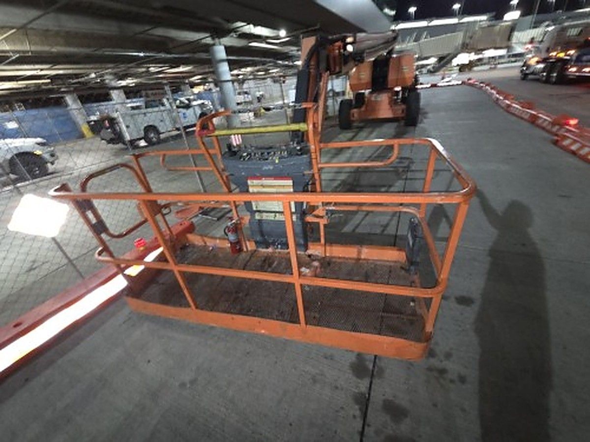 JLG 860SJ photo 2