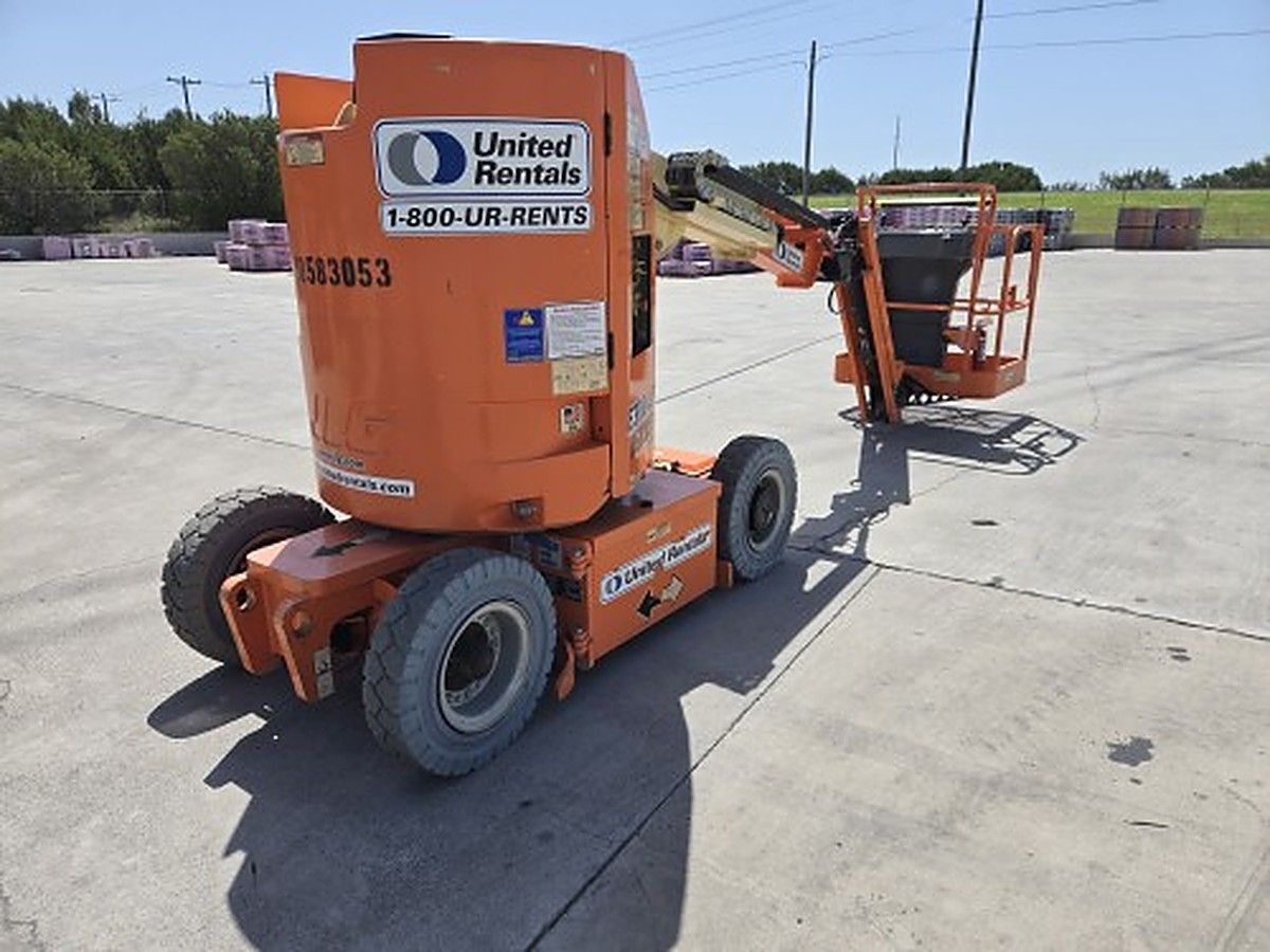 JLG E300AJP photo 8