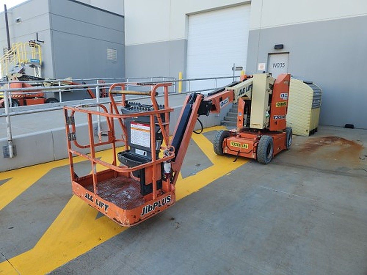 JLG E300AJP photo 5