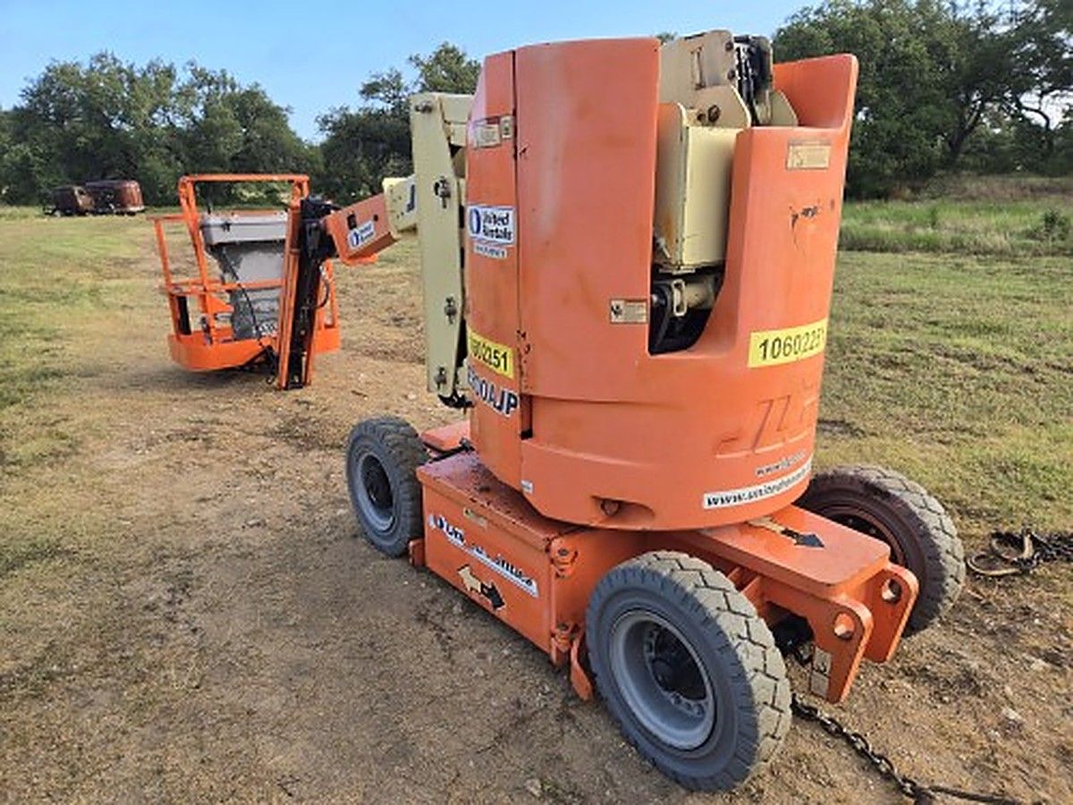 JLG E300AJP photo 4