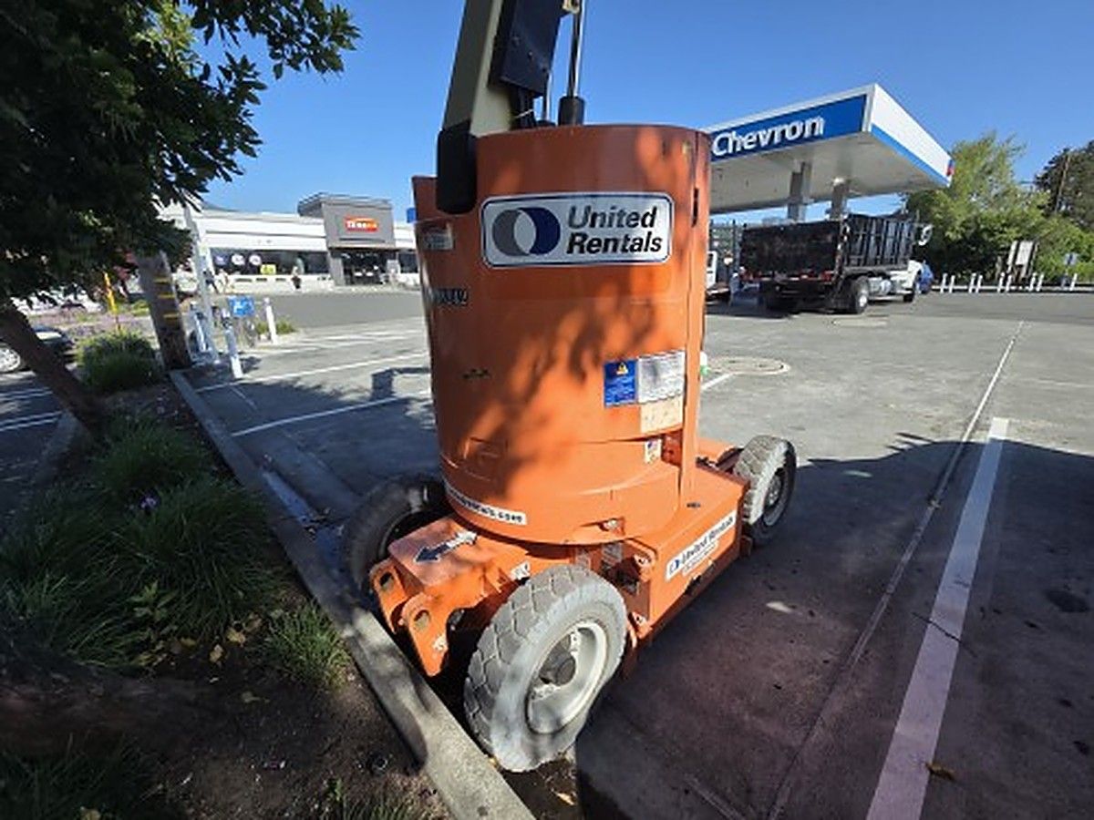 JLG E300AJP photo 7
