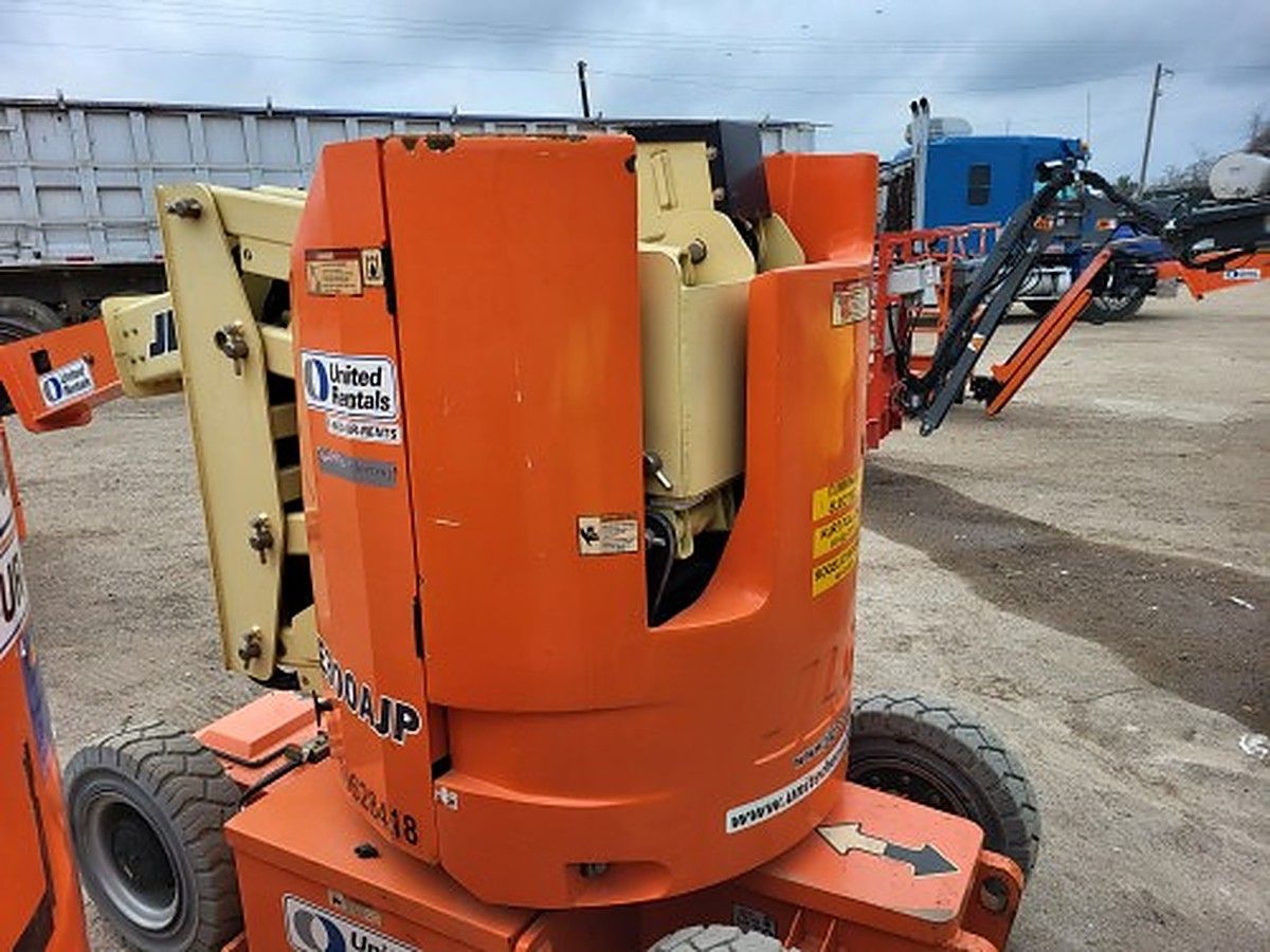 2017 JLG E300AJP for sale in Las Vegas, NV