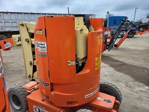 2017 JLG E300AJP Boom 30-33' Articulating Dc