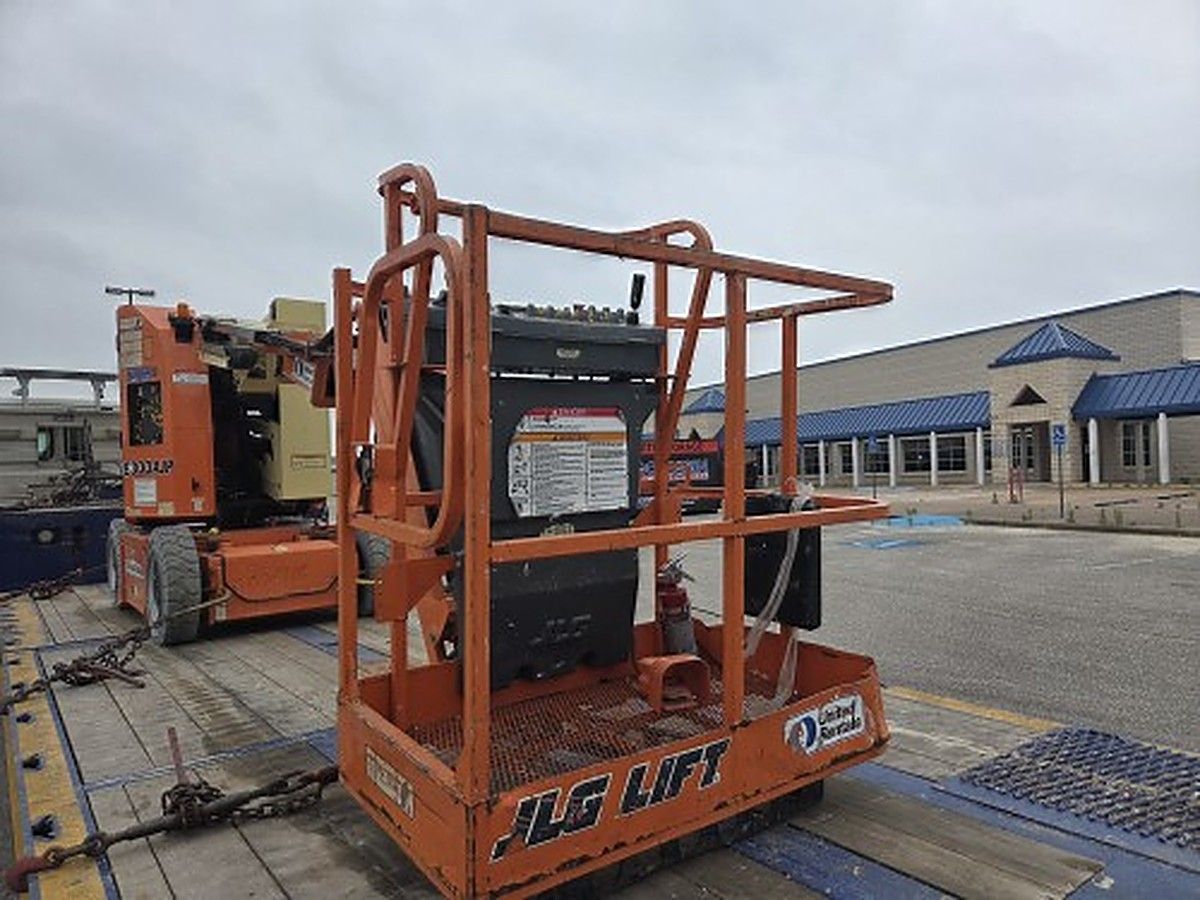 JLG E300AJP photo 2