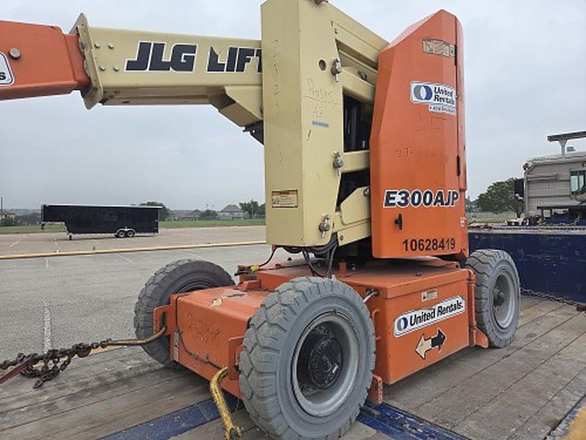 JLG E300AJP photo 5