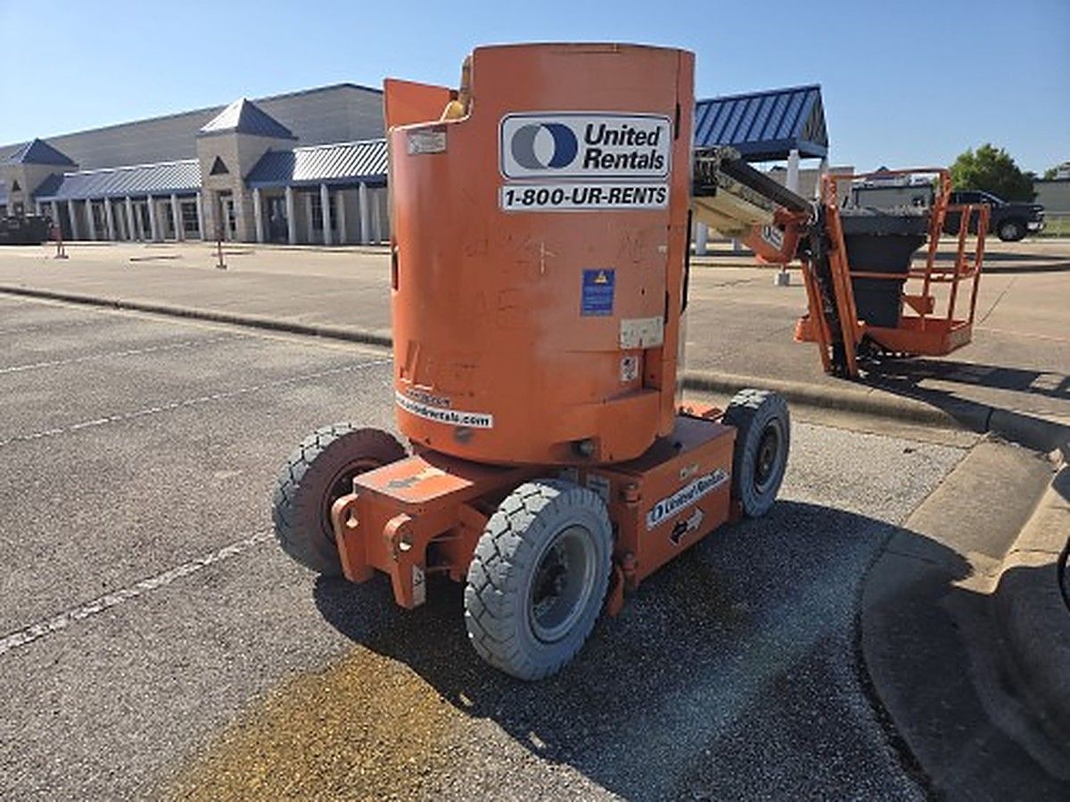 JLG E300AJP photo 8