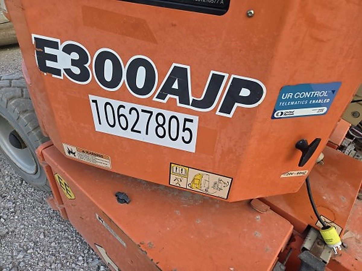 JLG E300AJP EE photo 8
