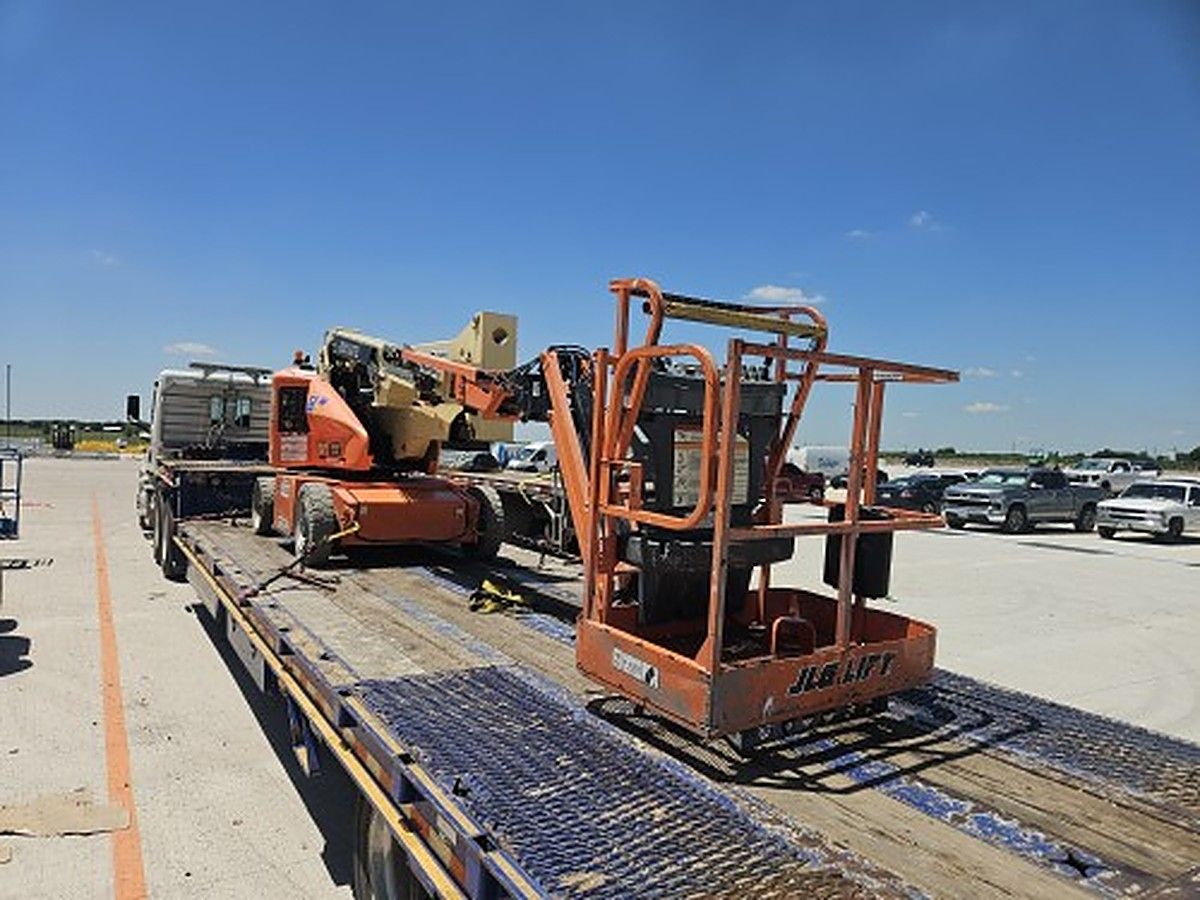 JLG E400AJPN photo 4