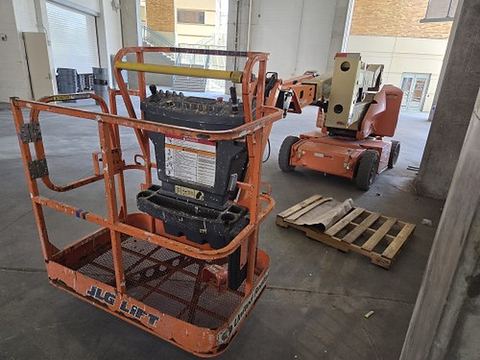 2017 JLG E400AJPN Boom 40-46' Articulating Elec Narrow