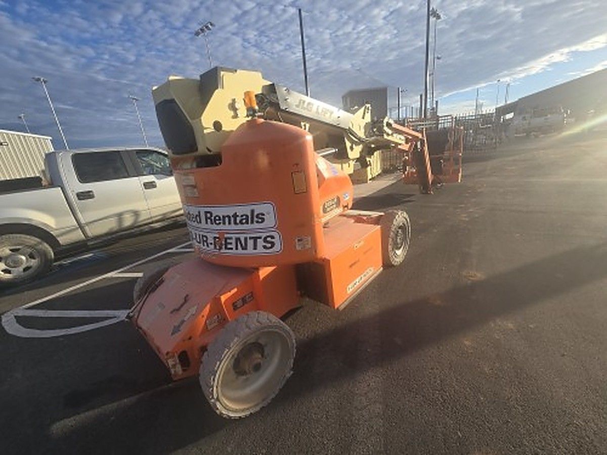 JLG E400AJPN photo 4